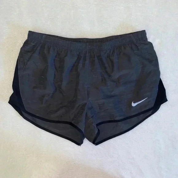 Nike Shorts - Picture 1 of 6